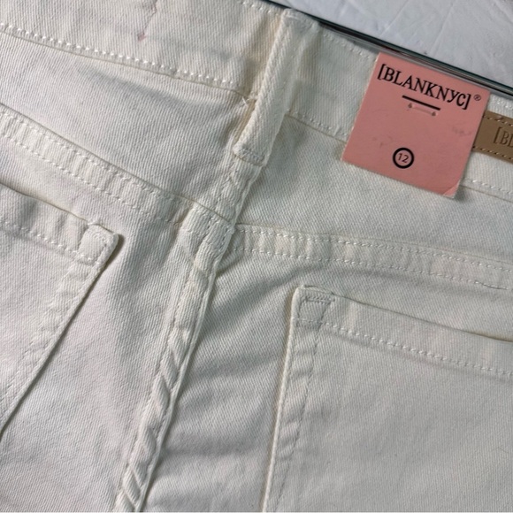 New Blank NYC Cream Jean Shorts with Colorful Crochet Patches Girls Kids Size 12 - Picture 5 of 16